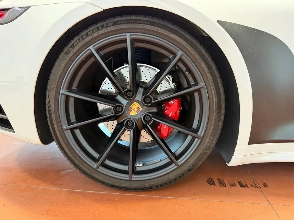 2020 Porsche 992 Carrera - Image 18 of 20