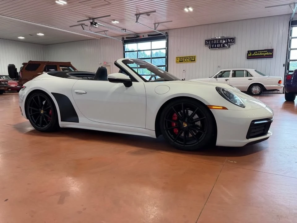 2020 Porsche 992 Carrera - Image 9 of 20