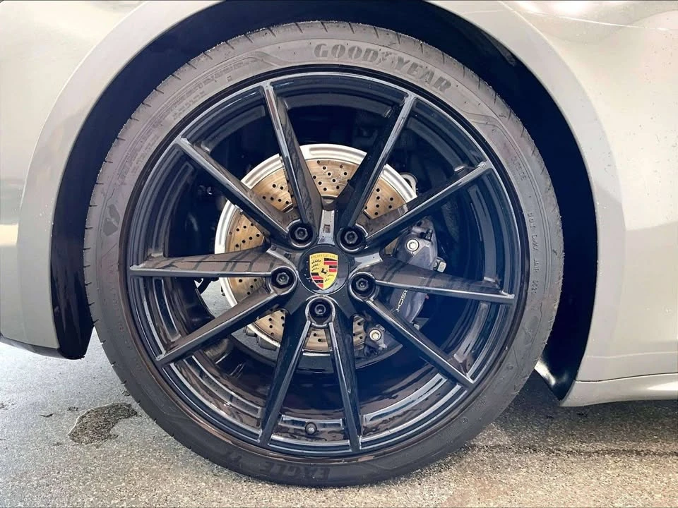 2020 Porsche 992 Carrera - Image 17 of 20