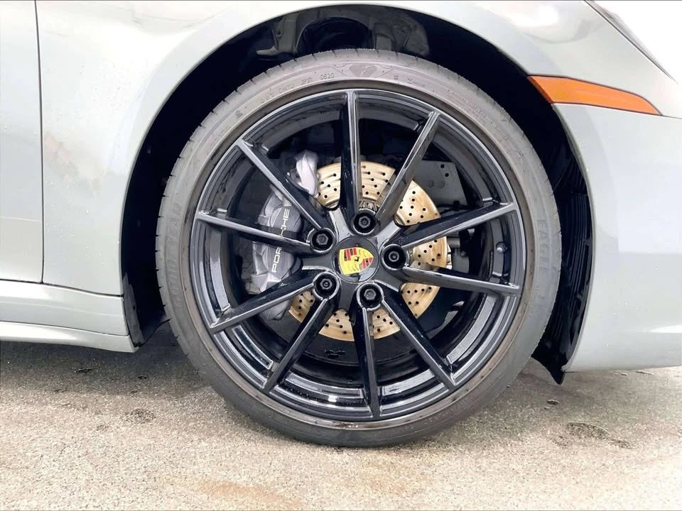 2020 Porsche 992 Carrera - Image 18 of 20