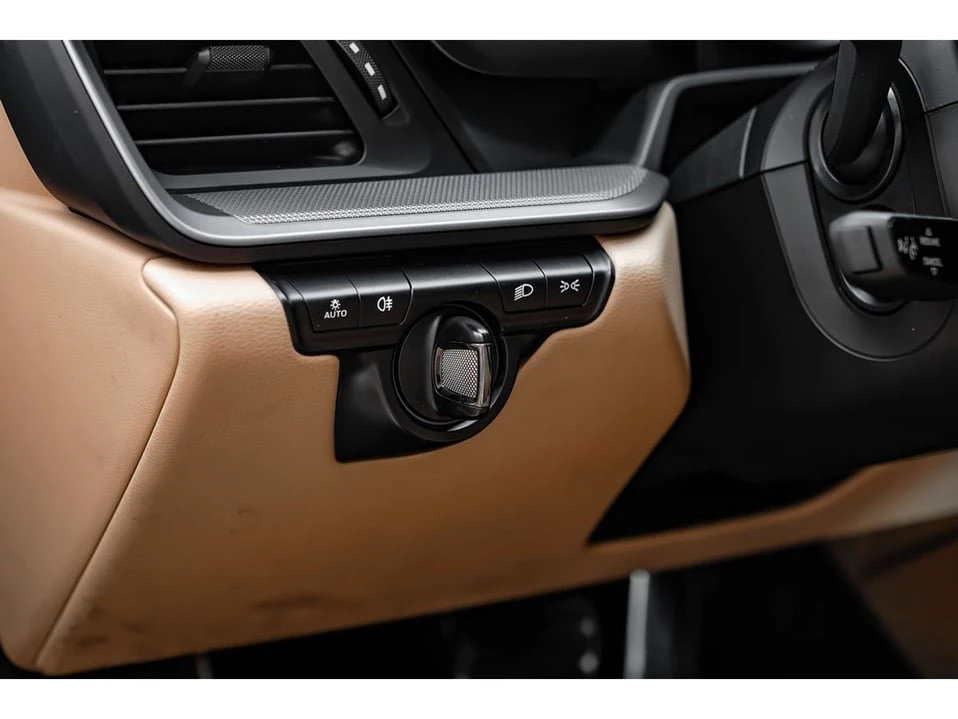 2020 Porsche 992 Carrera - Image 18 of 20