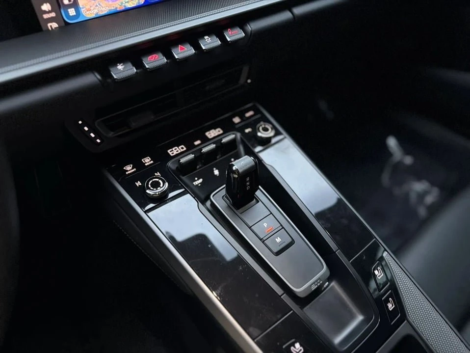 2020 Porsche 992 Carrera - Image 17 of 20