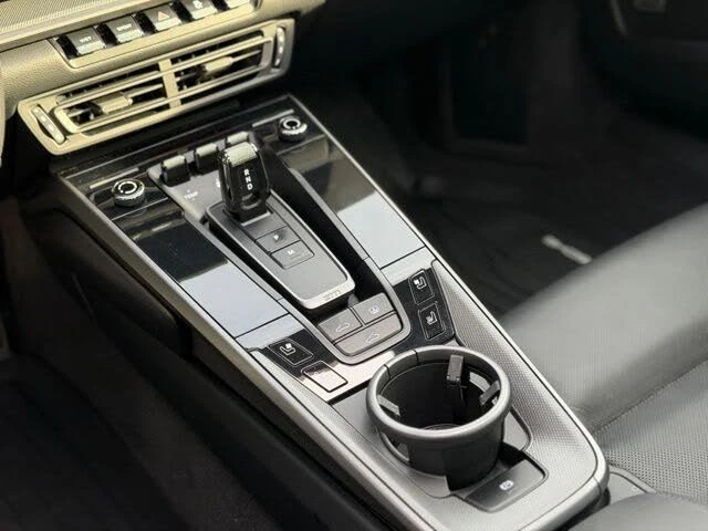 2020 Porsche 992 Carrera - Image 25 of 31