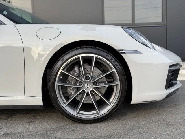 2020 Porsche 992 Carrera - Image 8 of 31