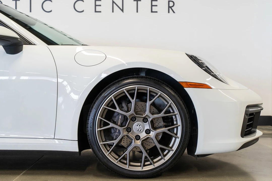 2020 Porsche 992 Carrera - Image 27 of 31