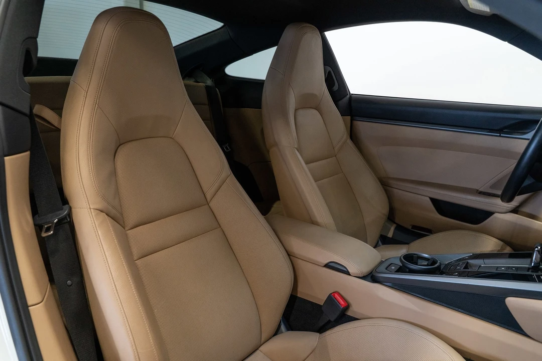 2020 Porsche 992 Carrera - Image 13 of 31