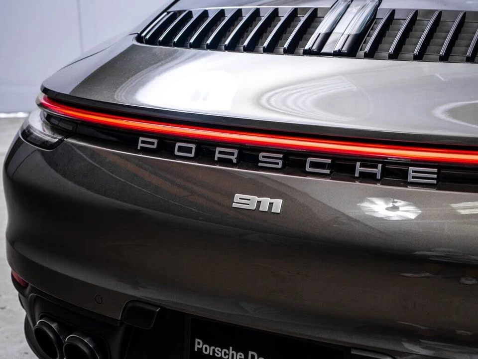 2020 Porsche 992 Carrera - Image 14 of 31