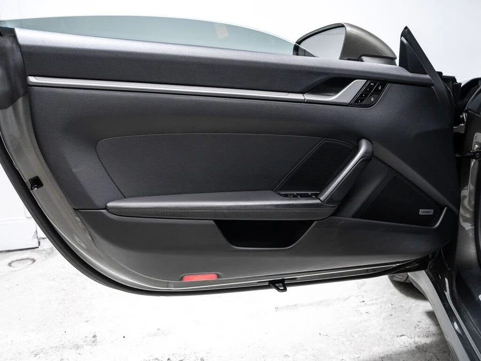 2020 Porsche 992 Carrera - Image 26 of 31