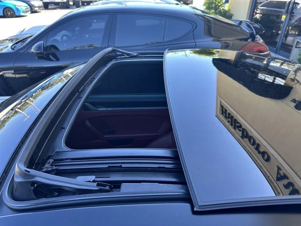 2020 Porsche 992 Carrera 4S - Image 6 of 17
