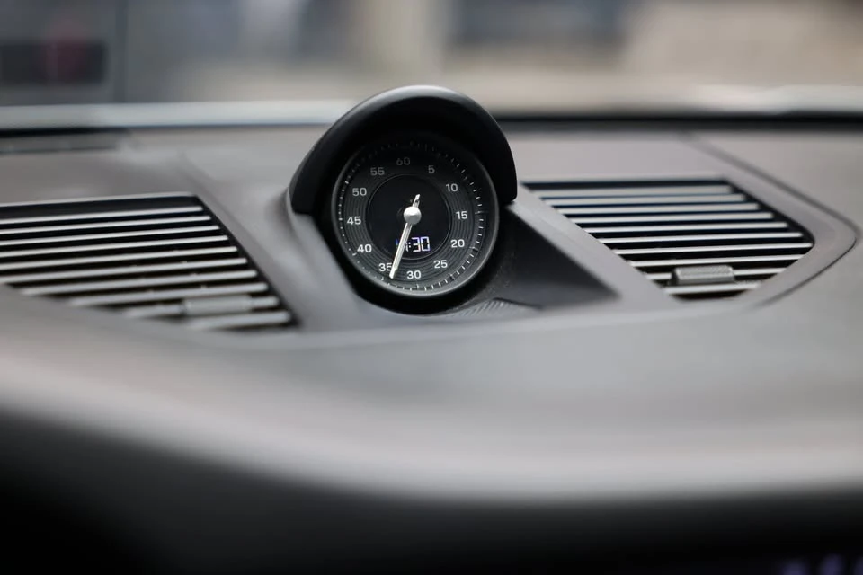 2020 Porsche 992 Carrera 4S - Image 19 of 20