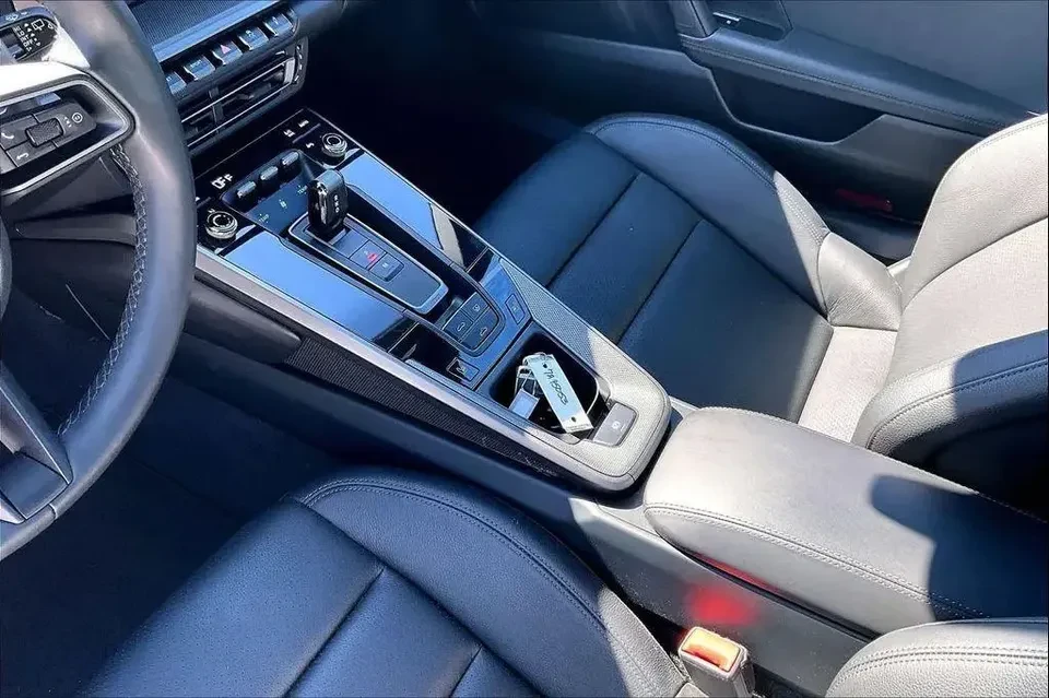 2020 Porsche 992 Carrera - Image 13 of 19