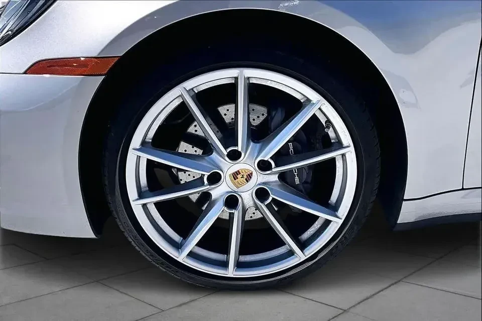 2020 Porsche 992 Carrera - Image 8 of 19