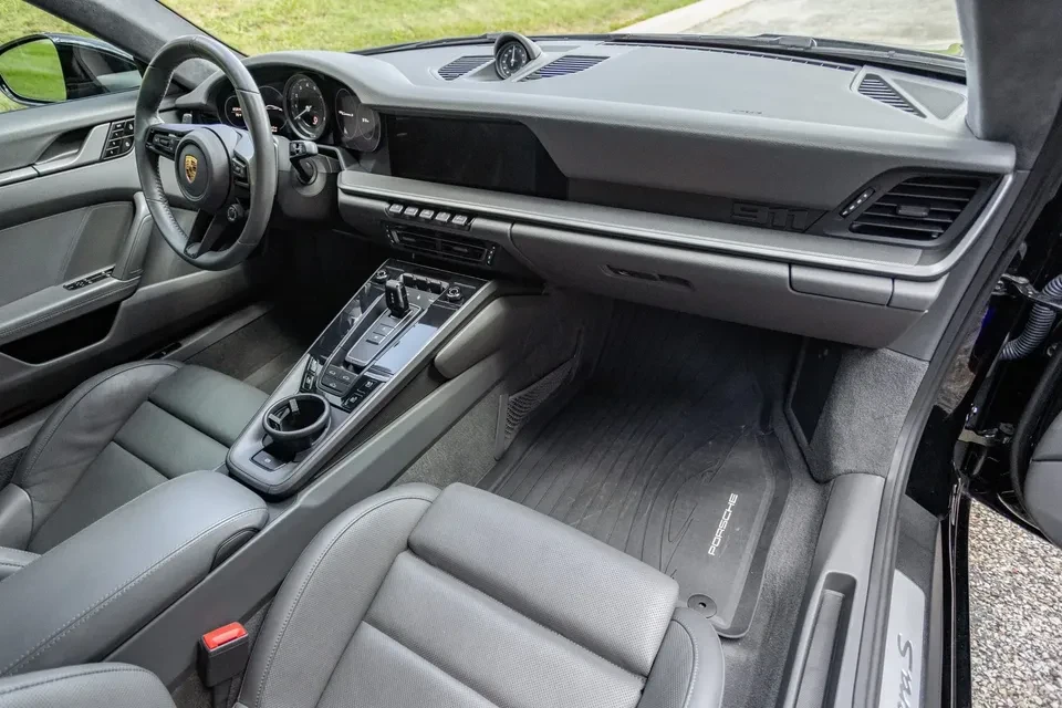 2020 Porsche 992 Carrera S - Image 5 of 8