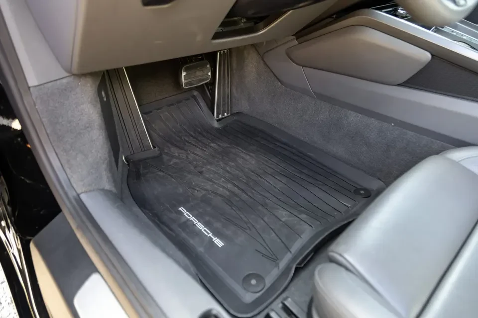 2020 Porsche 992 Carrera S - Image 7 of 9