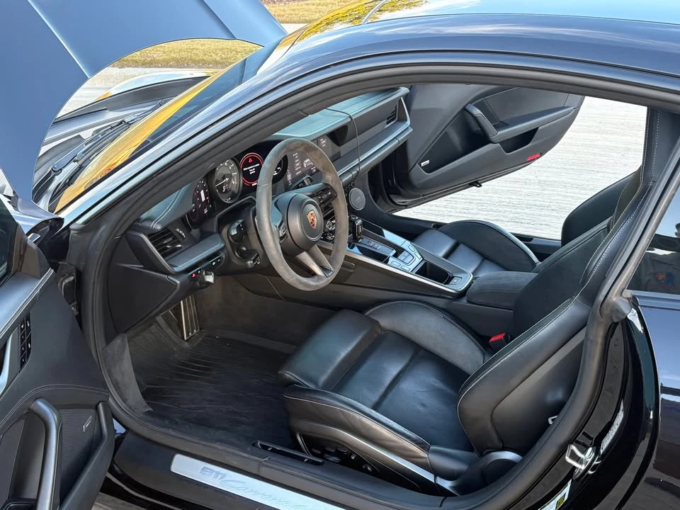 2020 Porsche 992 Carrera 4S - Image 5 of 8