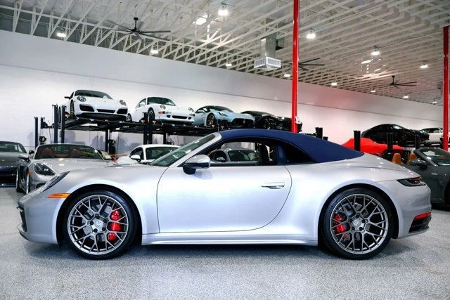 2020 Porsche 992 Carrera 4S - Image 5 of 12