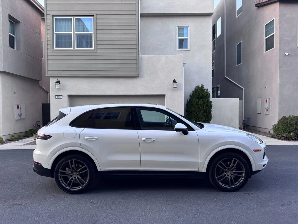 2020 Porsche 9Y0/9Y3 Cayenne - Image 2 of 18