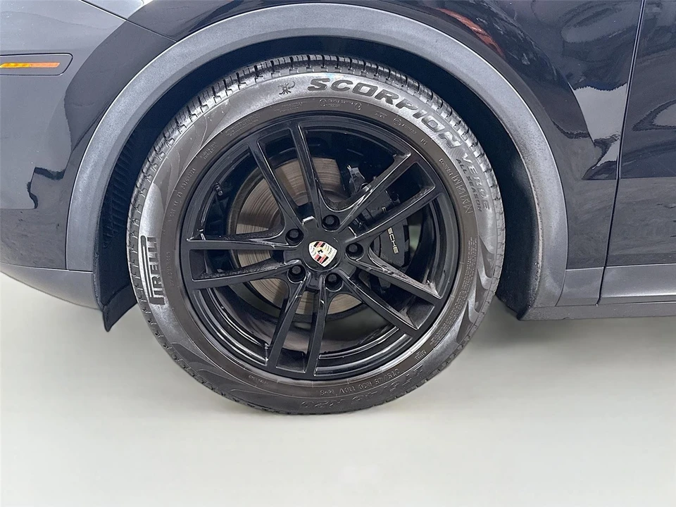 2020 Porsche - Image 26 of 31