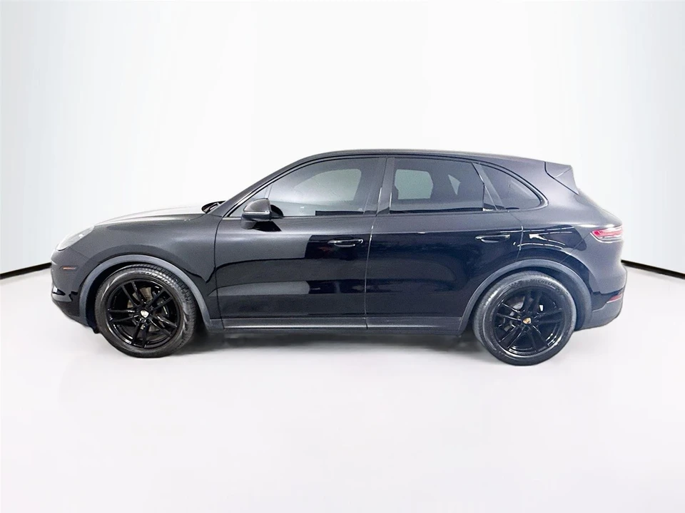 2020 Porsche - Image 24 of 31