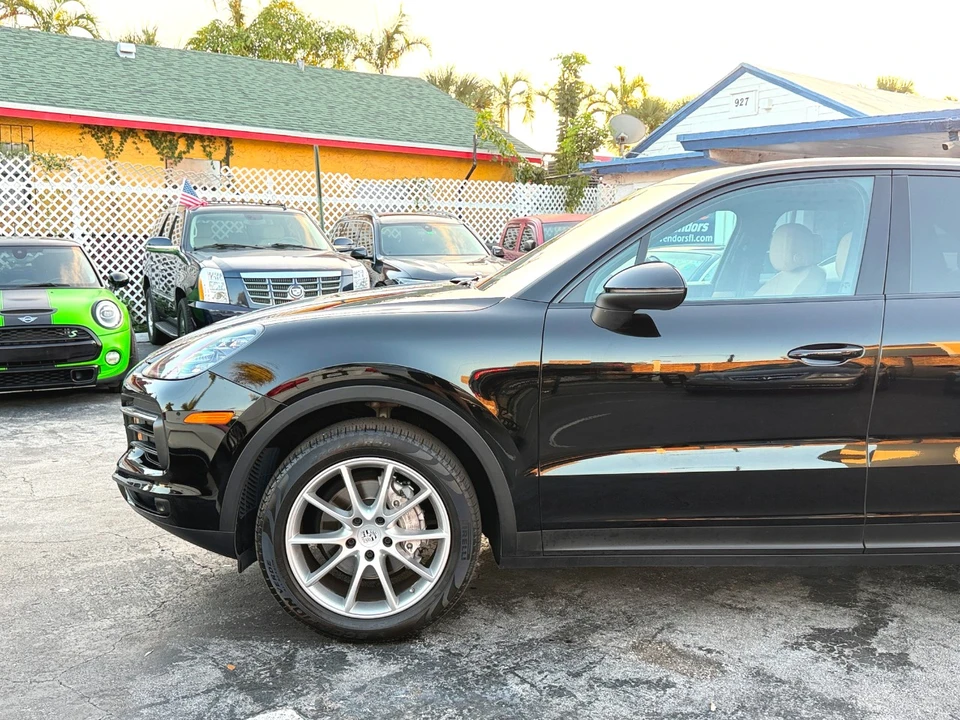 2020 Porsche 9Y0/9Y3 Cayenne - Image 10 of 21