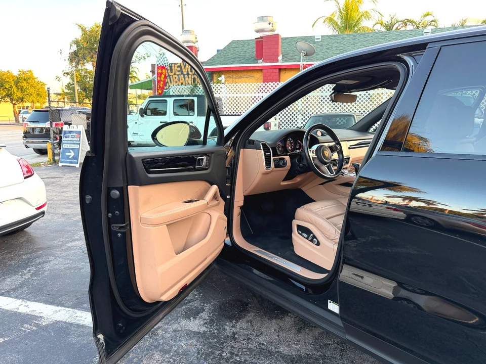2020 Porsche 9Y0/9Y3 Cayenne - Image 19 of 21