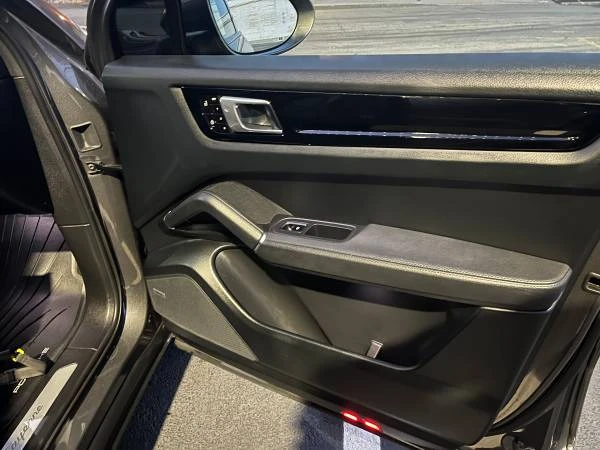 2020 Porsche 9Y0/9Y3 Cayenne - Image 9 of 17