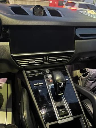 2020 Porsche 9Y0/9Y3 Cayenne - Image 16 of 17