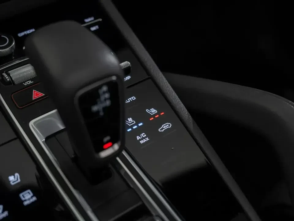 2020 Porsche 9Y0/9Y3 Cayenne - Image 16 of 20