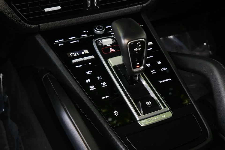 2020 Porsche 9Y0/9Y3 Cayenne - Image 15 of 20