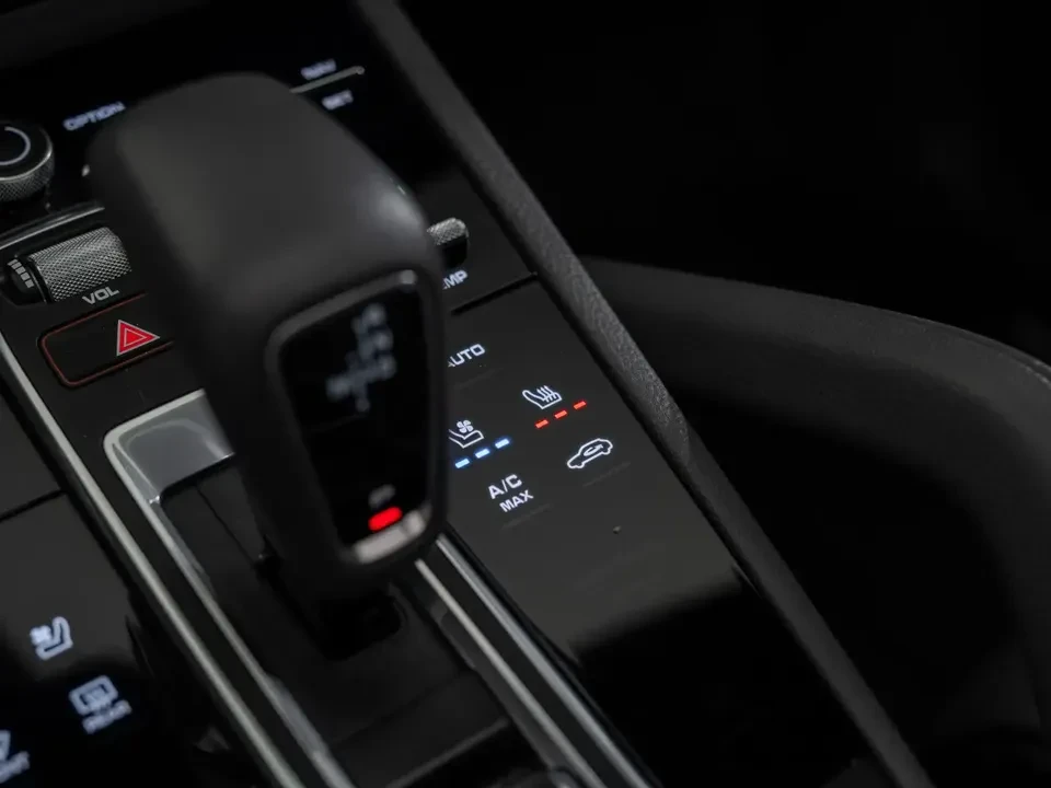 2020 Porsche 9Y0/9Y3 Cayenne - Image 16 of 20