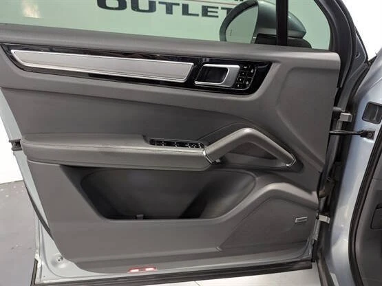 2020 Porsche 9Y0/9Y3 Cayenne - Image 19 of 20