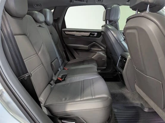 2020 Porsche 9Y0/9Y3 Cayenne - Image 14 of 20