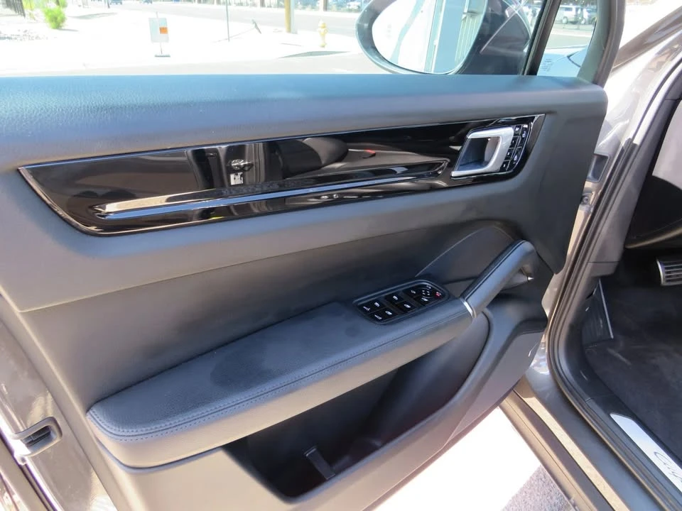 2020 Porsche 9Y0/9Y3 Cayenne - Image 13 of 20