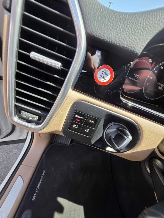 2020 Porsche 9Y0/9Y3 Cayenne - Image 8 of 13