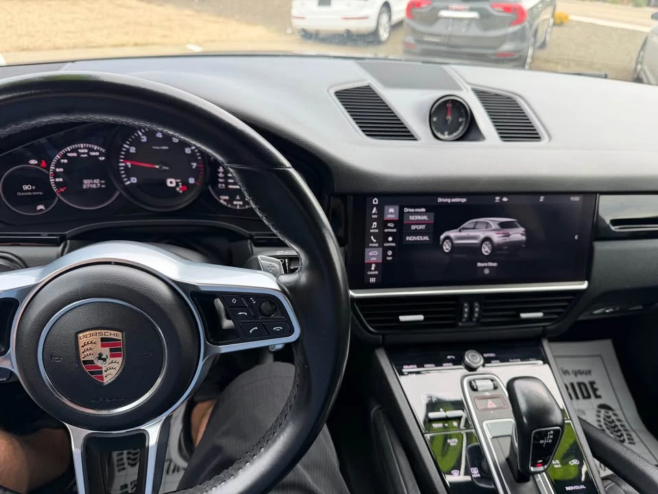 2020 Porsche 9Y0/9Y3 Cayenne - Image 14 of 17
