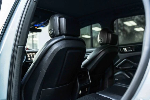 2020 Porsche 9Y0/9Y3 Cayenne - Image 29 of 31