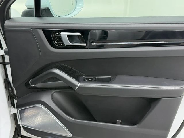2020 Porsche 9Y0/9Y3 Cayenne - Image 20 of 31