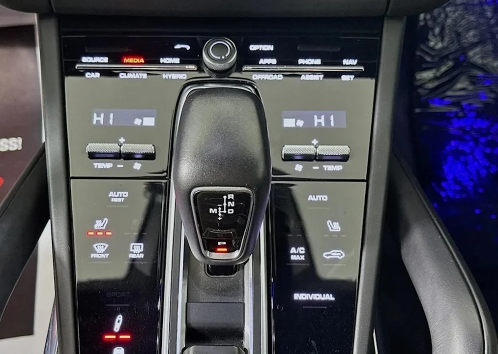 2020 Porsche 9Y0/9Y3 Cayenne - Image 10 of 18