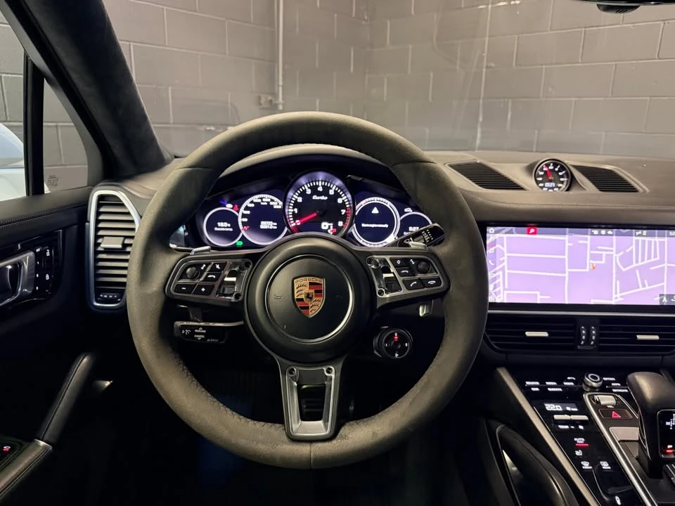 2020 Porsche Cayenne - Image 17 of 20