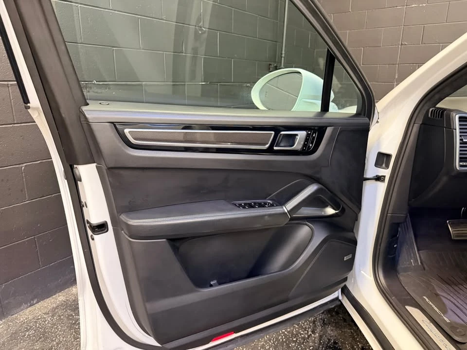 2020 Porsche Cayenne - Image 13 of 20