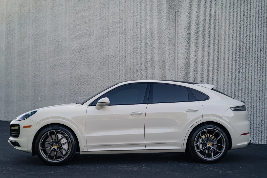 2020 Porsche Cayenne - Image 18 of 31