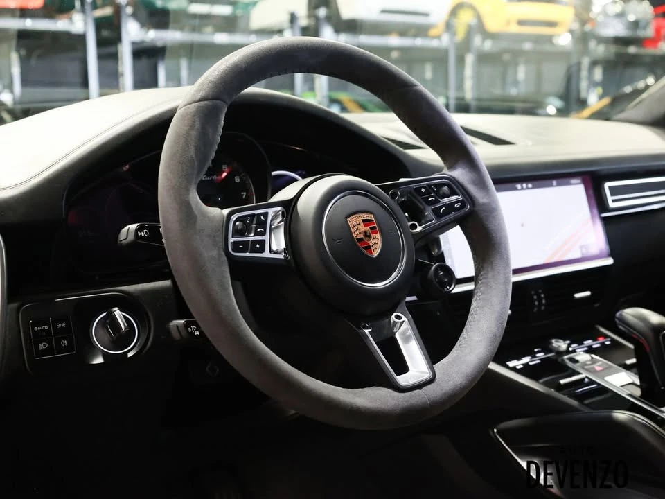 2020 Porsche Cayenne - Image 17 of 20