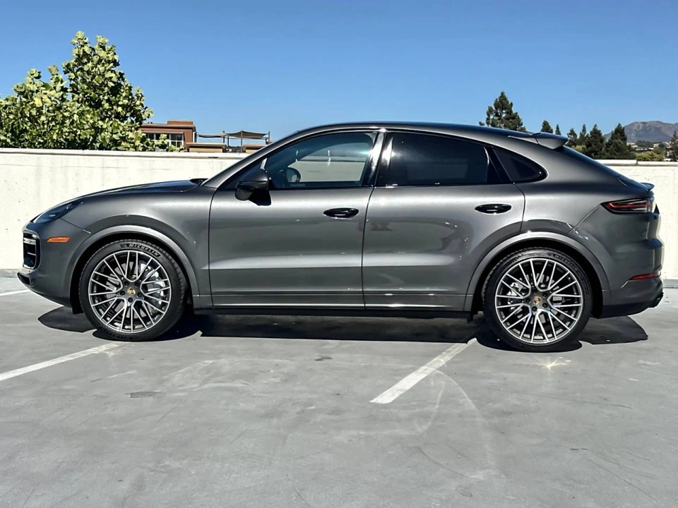 2020 Porsche Cayenne - Image 2 of 5
