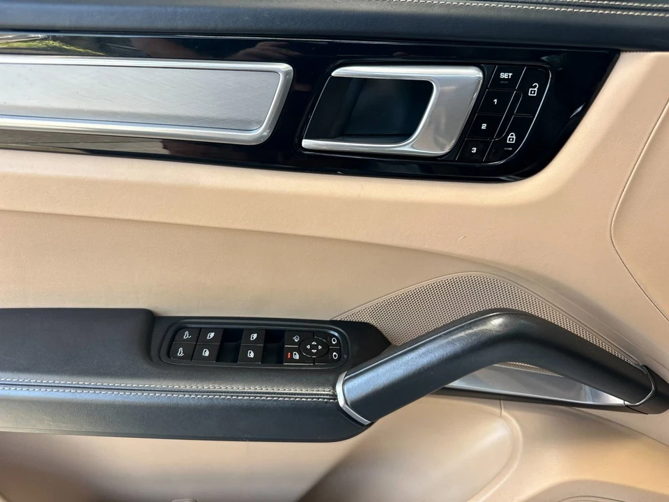 2020 Porsche 9Y0/9Y3 Cayenne Turbo - Image 11 of 31