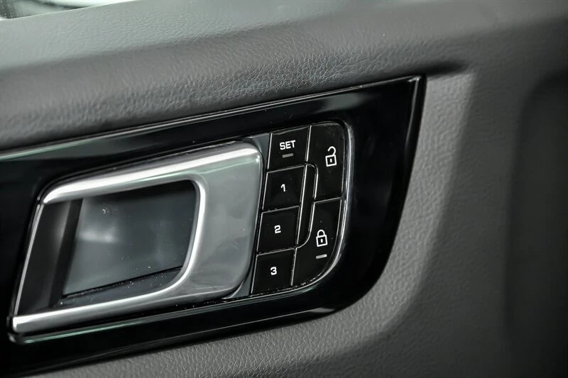 2020 Porsche 9Y0/9Y3 Cayenne - Image 14 of 31