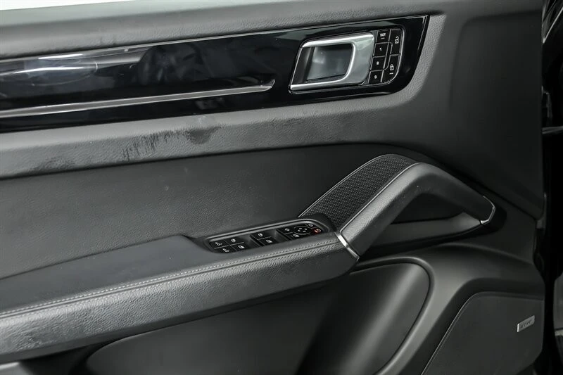 2020 Porsche 9Y0/9Y3 Cayenne - Image 13 of 31