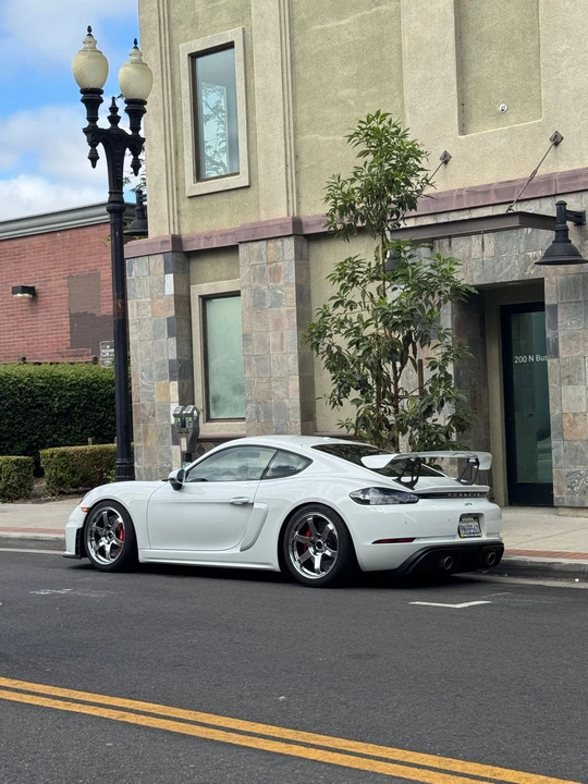 2020 Porsche 718 Cayman - Image 2 of 9