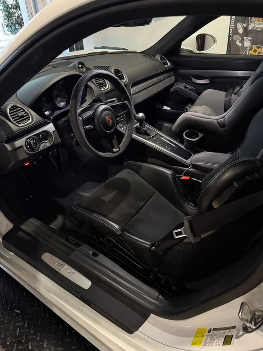 2020 Porsche 718 Cayman - Image 6 of 9