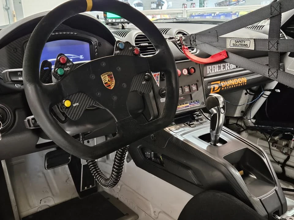 2020 Porsche 718 Cayman GT4 - Image 14 of 20