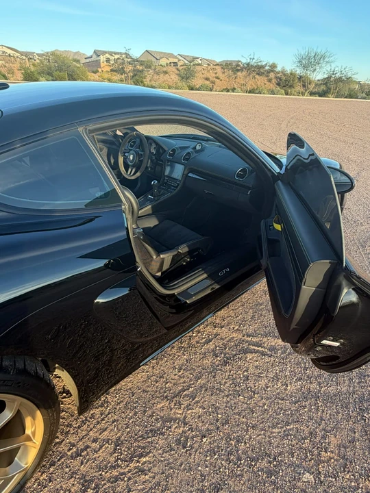 2020 Porsche 718 Cayman GT4 - Image 15 of 28